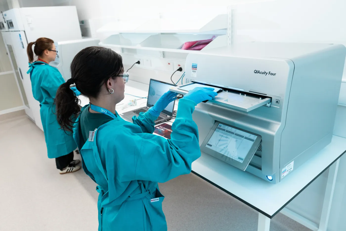 Female scientists working in a lab